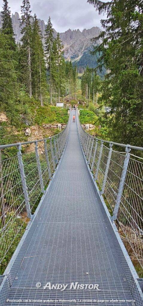 Puente Tibetano, Lago di Carezza, Dolomitas Italia